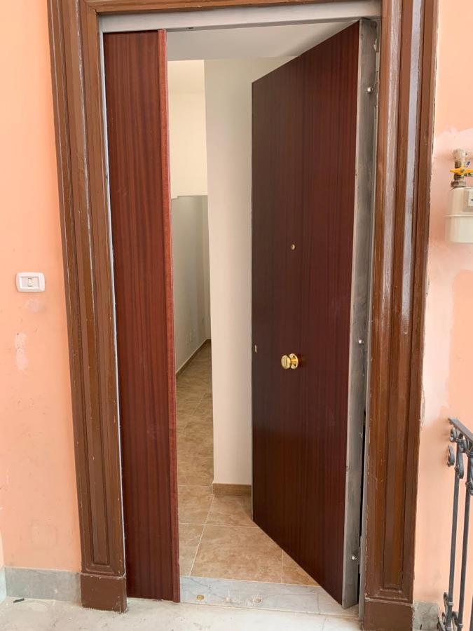 Miris Home Fast And Comfortable With Self Check In 8 Minutes Walk Near Naples Airport Exteriör bild