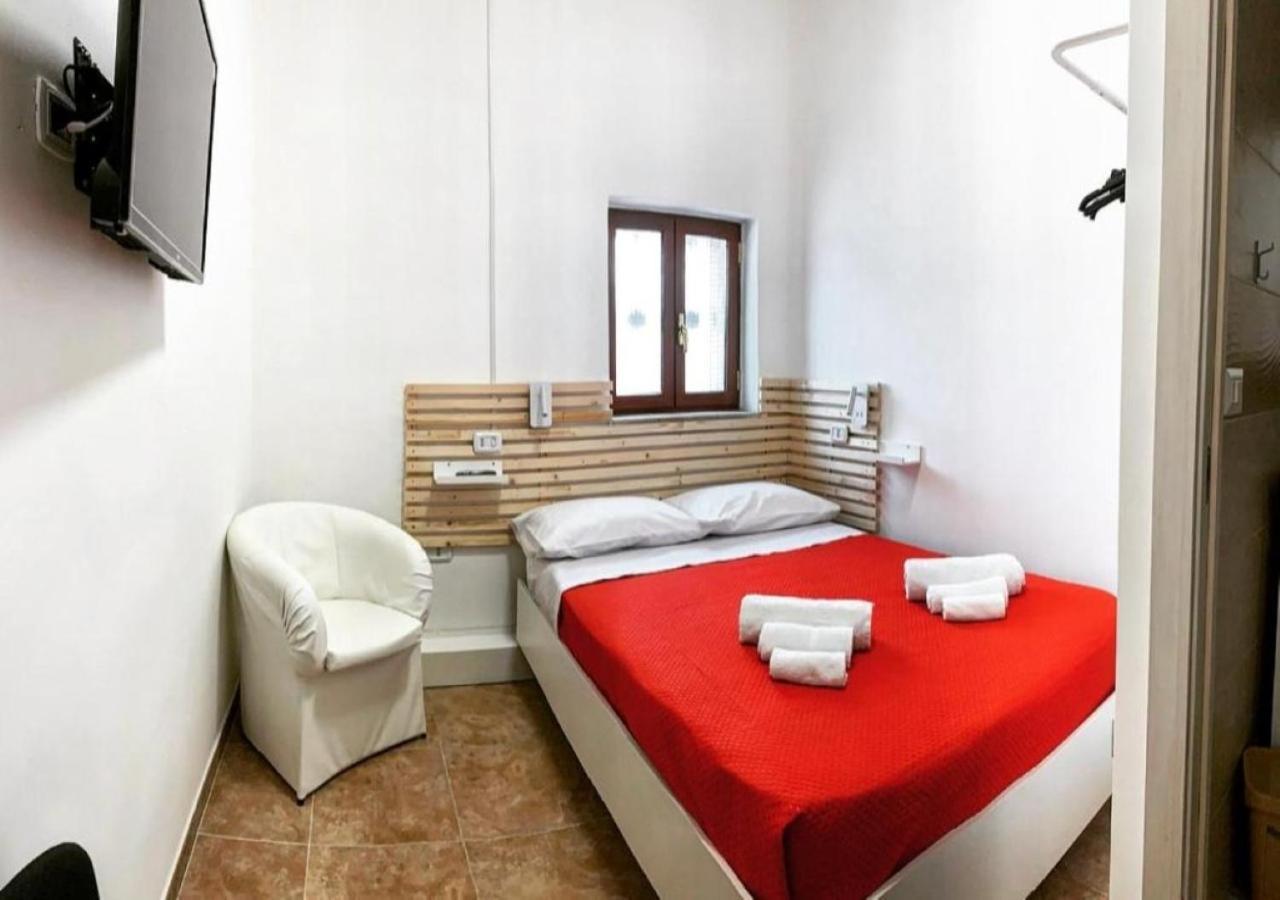 Miris Home Fast And Comfortable With Self Check In 8 Minutes Walk Near Naples Airport Exteriör bild