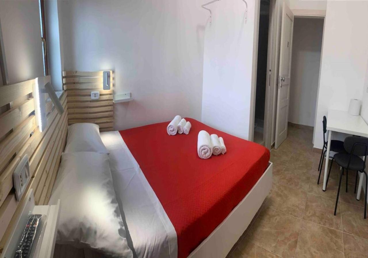 Miris Home Fast And Comfortable With Self Check In 8 Minutes Walk Near Naples Airport Exteriör bild
