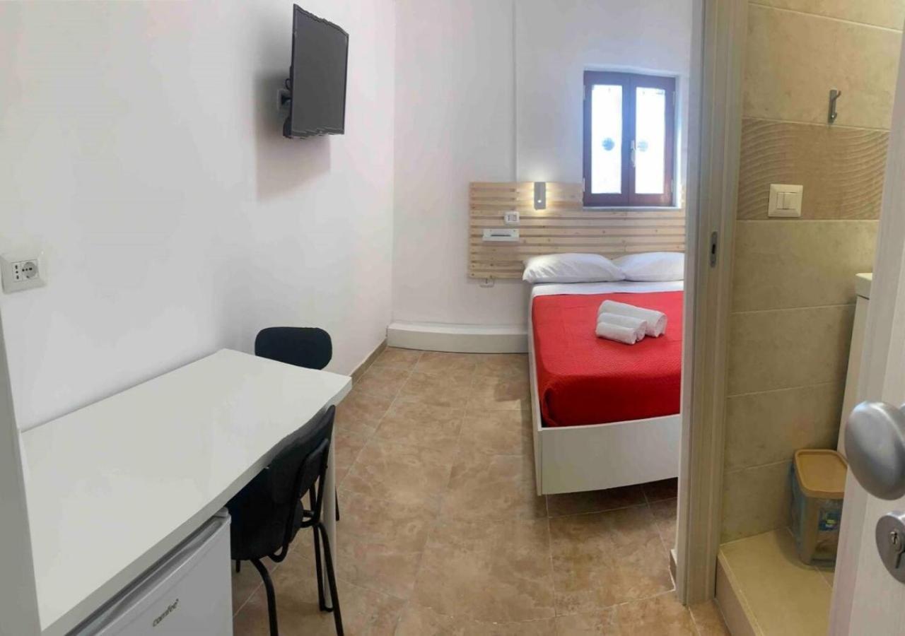 Miris Home Fast And Comfortable With Self Check In 8 Minutes Walk Near Naples Airport Exteriör bild