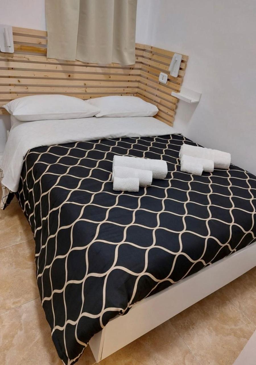 Miris Home Fast And Comfortable With Self Check In 8 Minutes Walk Near Naples Airport Exteriör bild