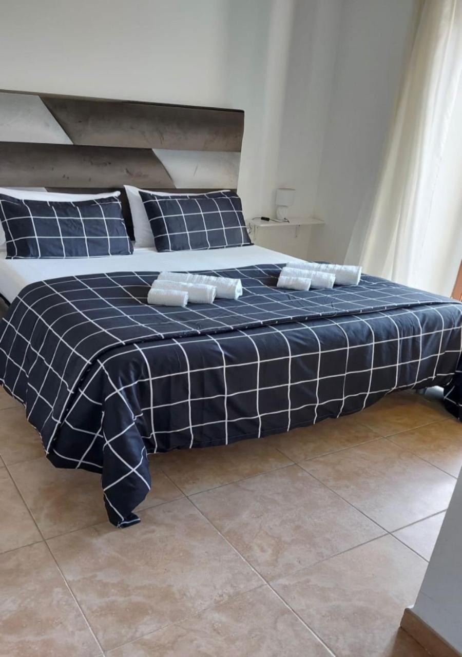 Miris Home Fast And Comfortable With Self Check In 8 Minutes Walk Near Naples Airport Exteriör bild