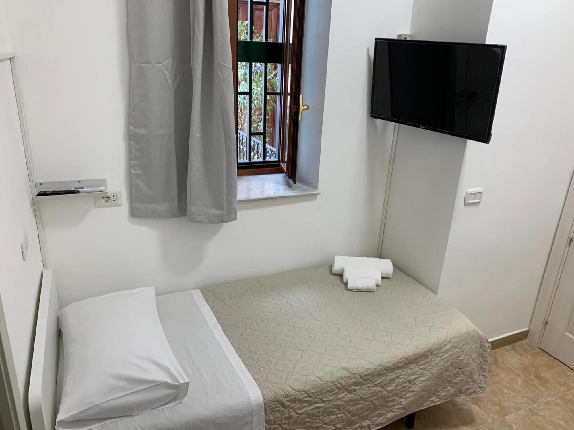 Miris Home Fast And Comfortable With Self Check In 8 Minutes Walk Near Naples Airport Exteriör bild