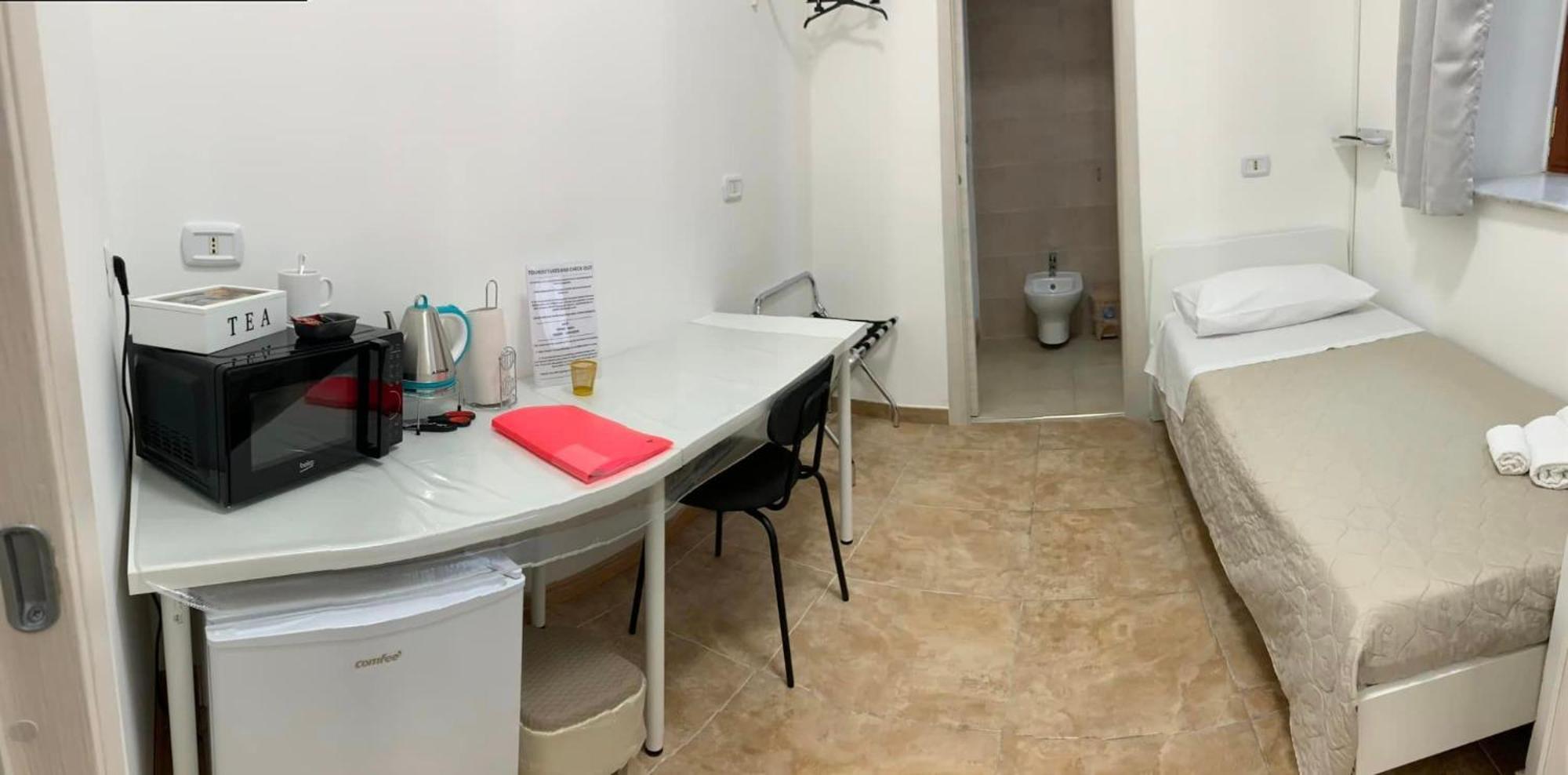 Miris Home Fast And Comfortable With Self Check In 8 Minutes Walk Near Naples Airport Exteriör bild